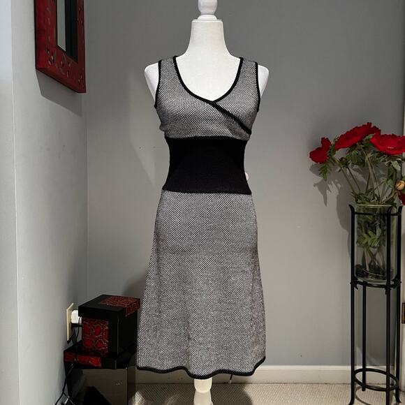 NEW Moda Merino Wool Houndstooth Plaid Classic Tailored Midi Sweater Dress S… - Picture 5 of 16